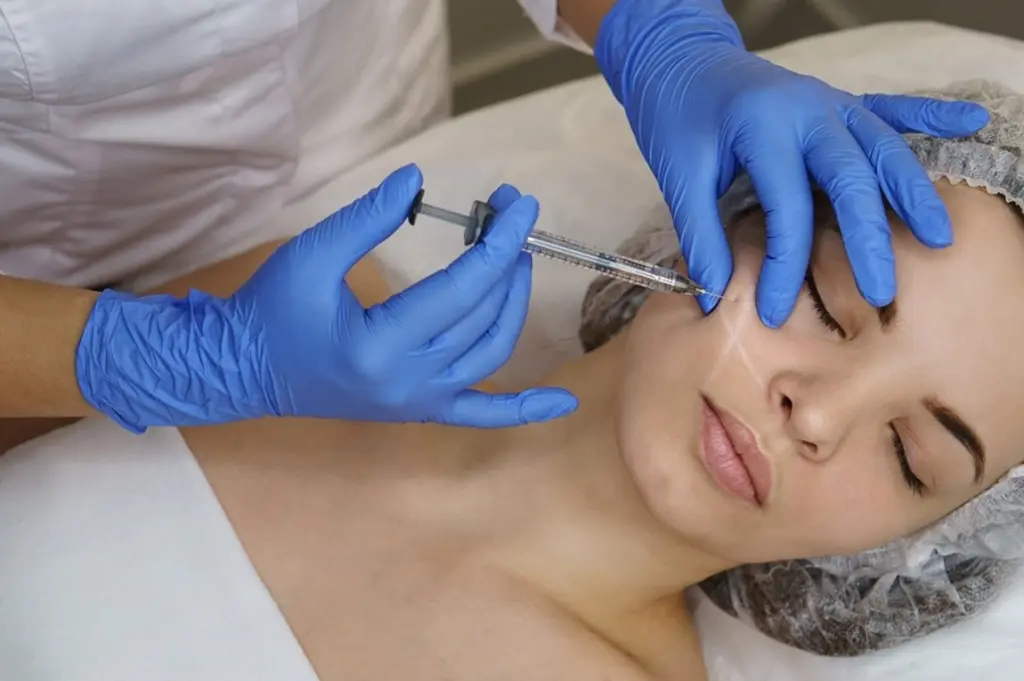 Cheek Filler Swelling Stages: How Long Does Swelling Last?